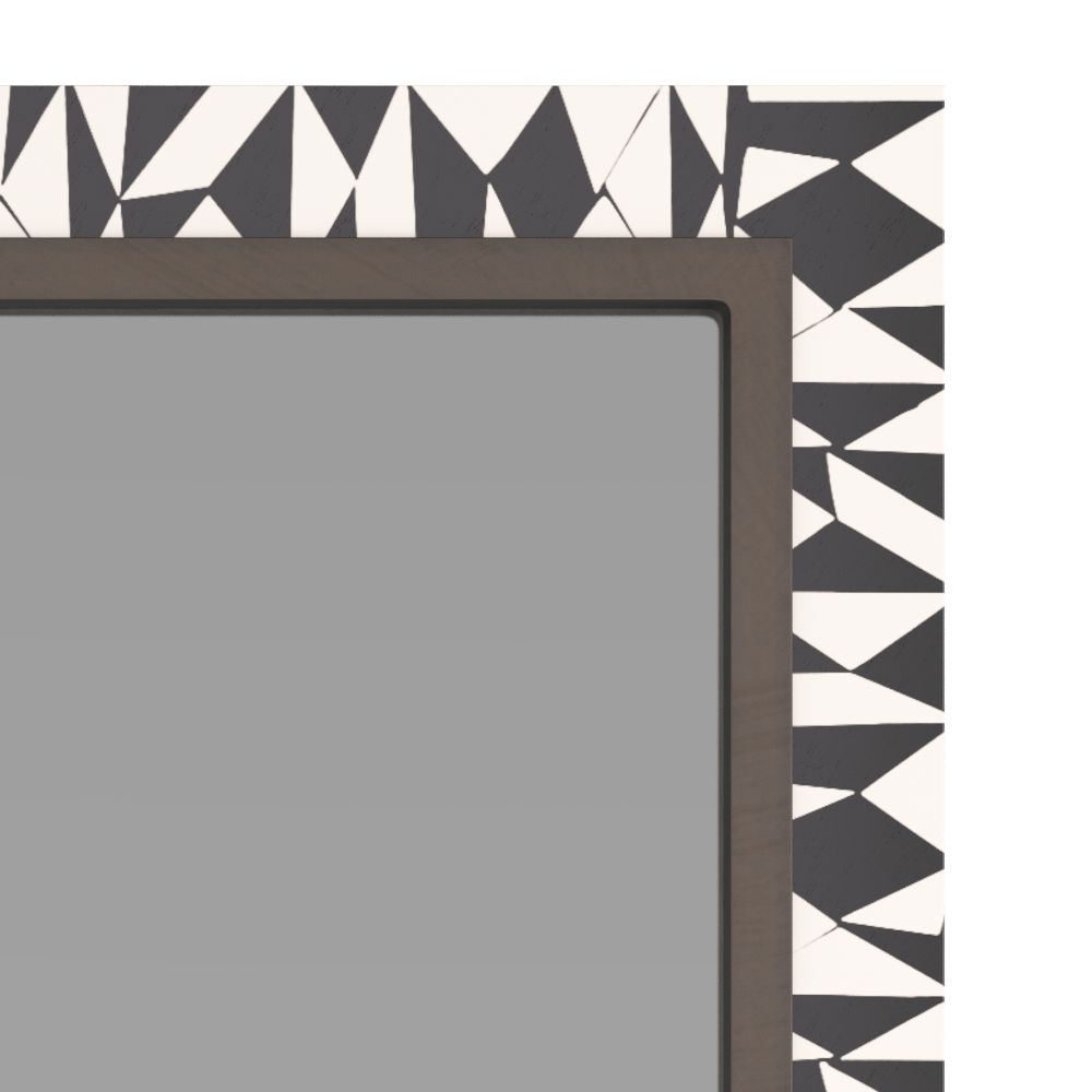 Aghassi Mirror
