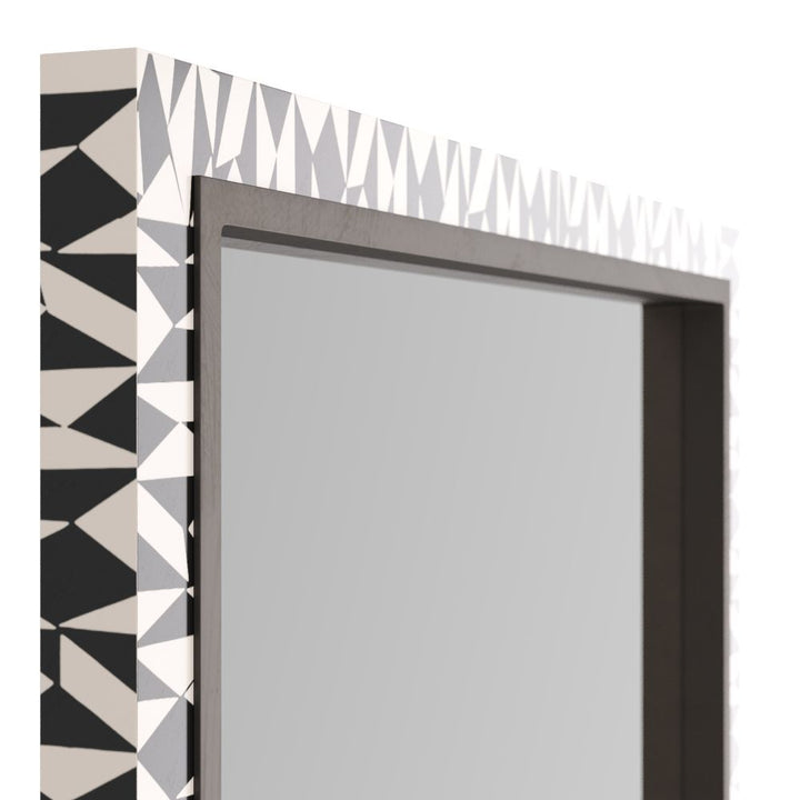 Aghassi Mirror