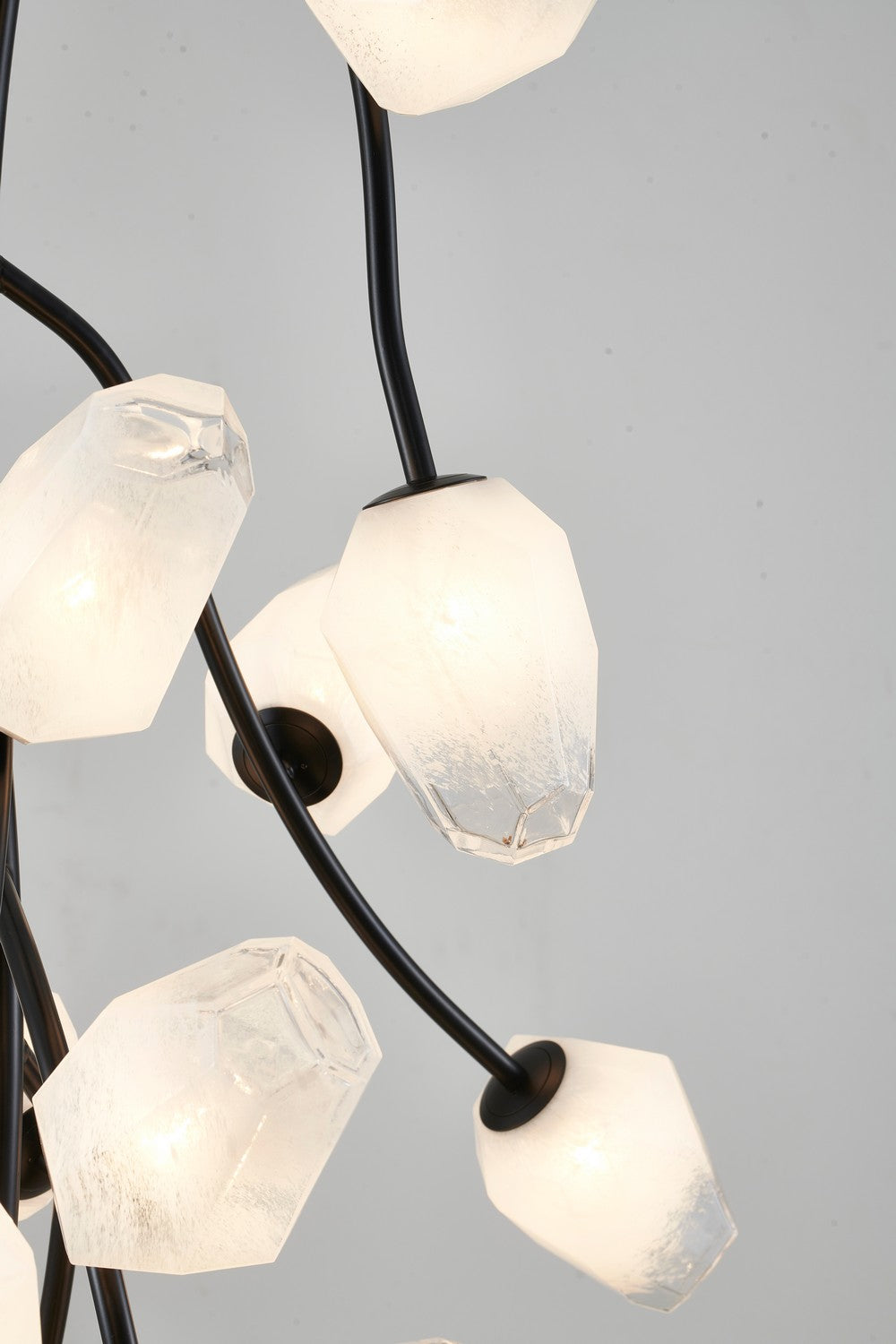 YS101C27BLK 22 Light Chandelier